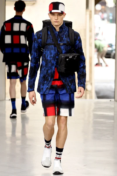Look 6